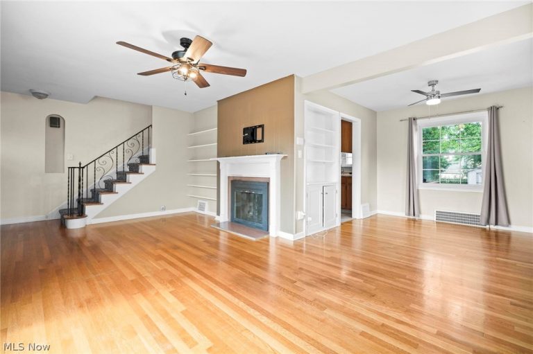1272 Gordon Road, Lyndhurst, OH - Photo 8