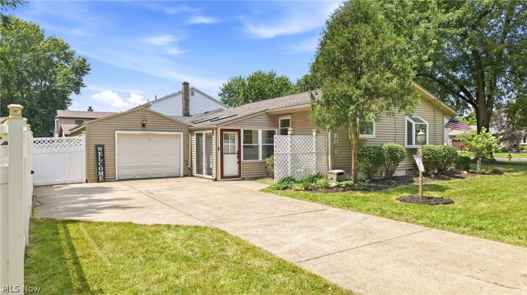 1799 Lemont Drive, Poland, OH - Photo 4