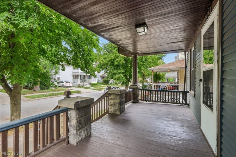1531 Winchester Avenue, Lakewood, OH - Photo 3