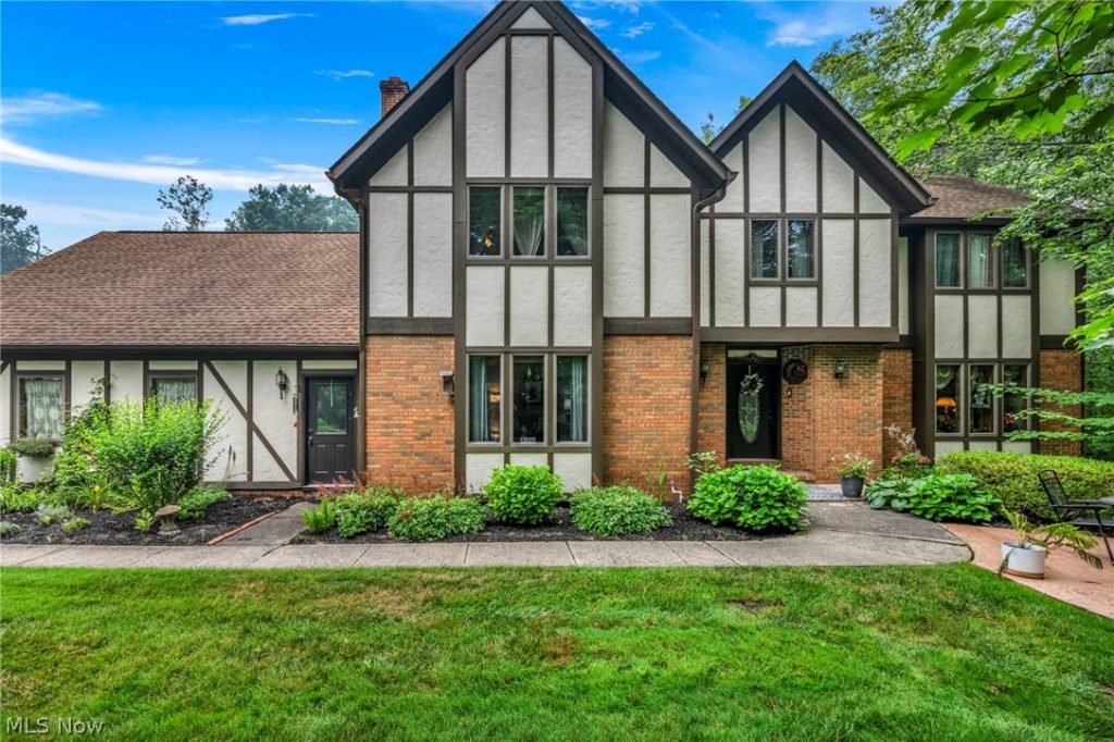 9715 Knightsbridge Lane, Concord Twp, OH