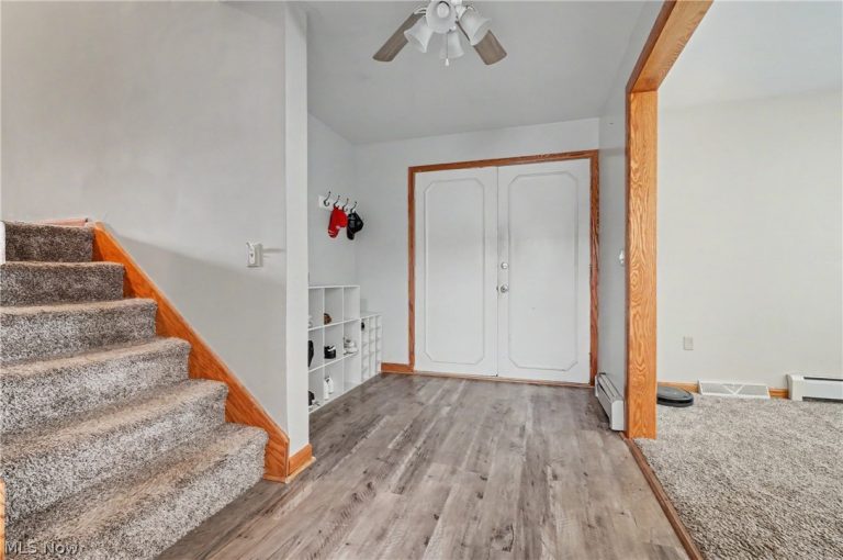 8524 Sleepy Hollow Drive, Warren, OH - Photo 3