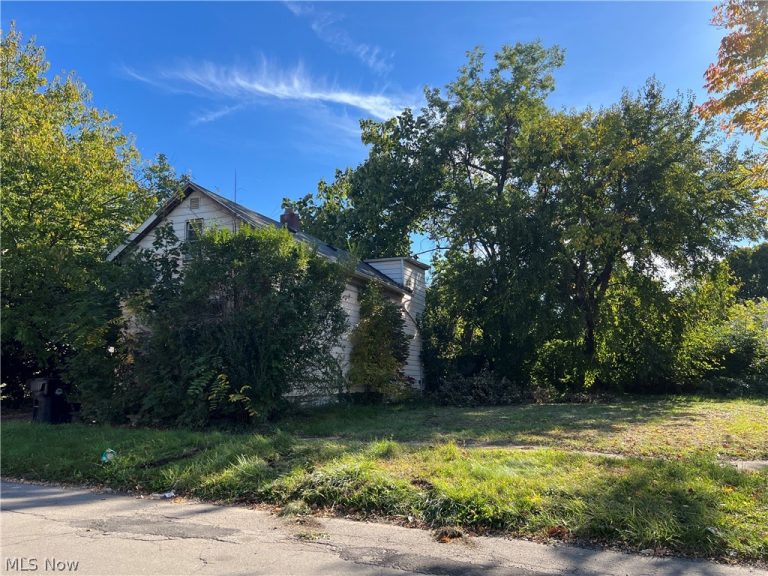 6902 Morgan Avenue, Cleveland, OH - Photo 2