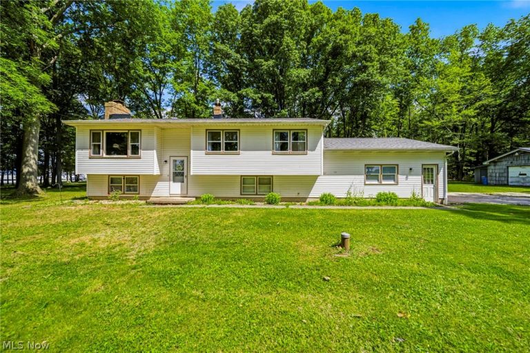 16320 Farley Road, Middlefield, OH, 44062
