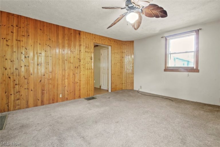 225 Boston Street, Washingtonville, OH - Photo 5