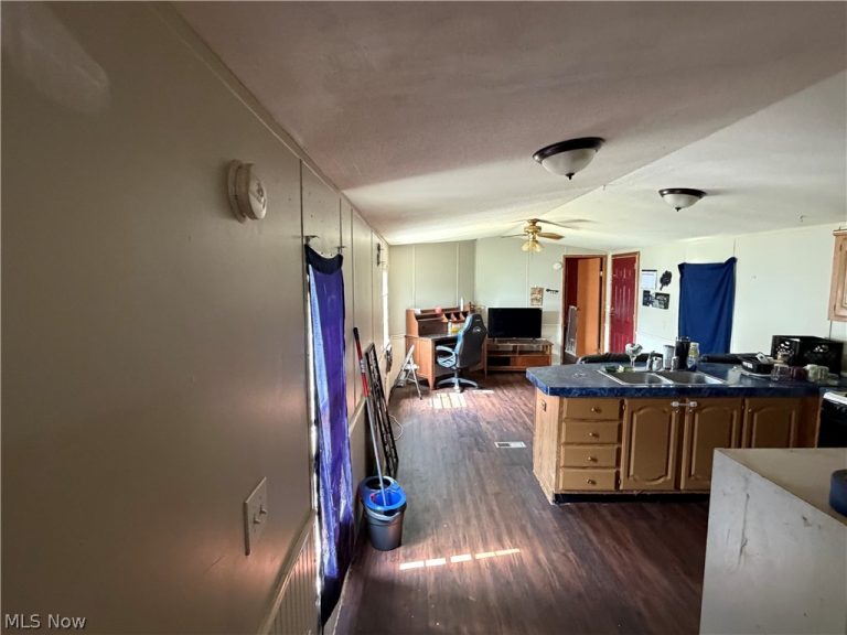 129 Harold Drive, Ashland, OH - Photo 3