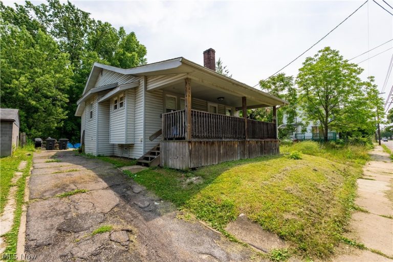343 Madison Avenue, Akron, OH - Photo 2
