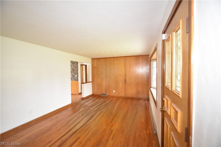 421 Parkview Drive, Girard, OH - Photo 6