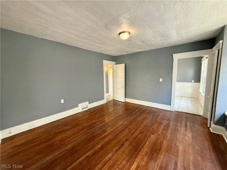 10817 Orville Avenue #2, Cleveland, OH - Photo 4