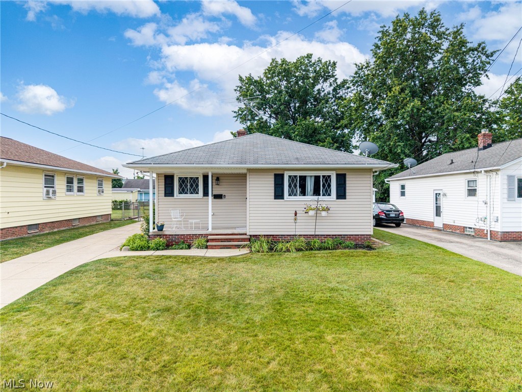 24880 Stephen Avenue, Euclid, OH