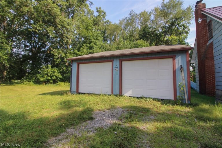 5724 Arrel Road, Lowellville, OH - Photo 5