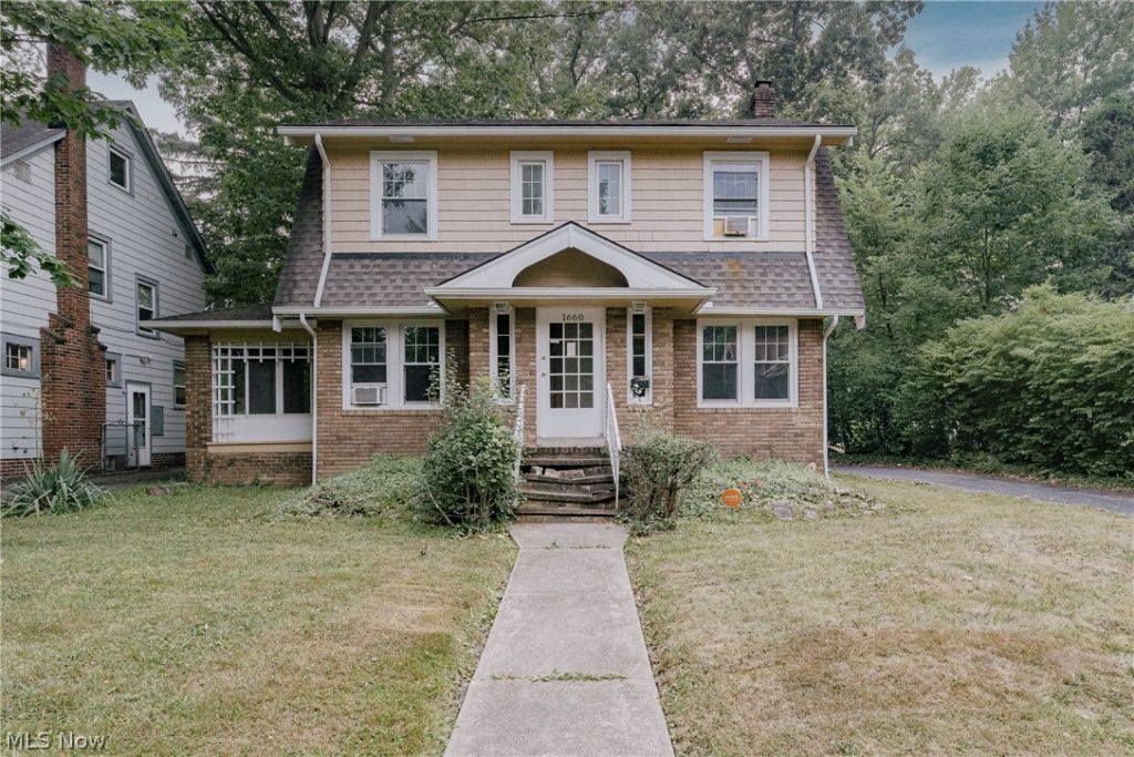 1660 Maple Road, Cleveland Heights, OH