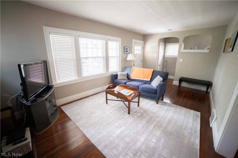1945 Staunton Road, Cleveland Heights, OH - Photo 6