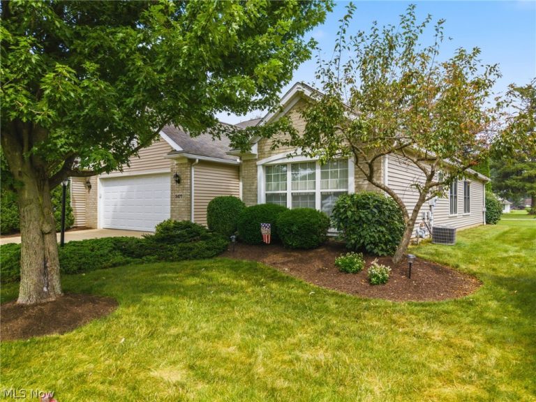 3477 Elmhurst Circle, Uniontown, OH - Photo 3