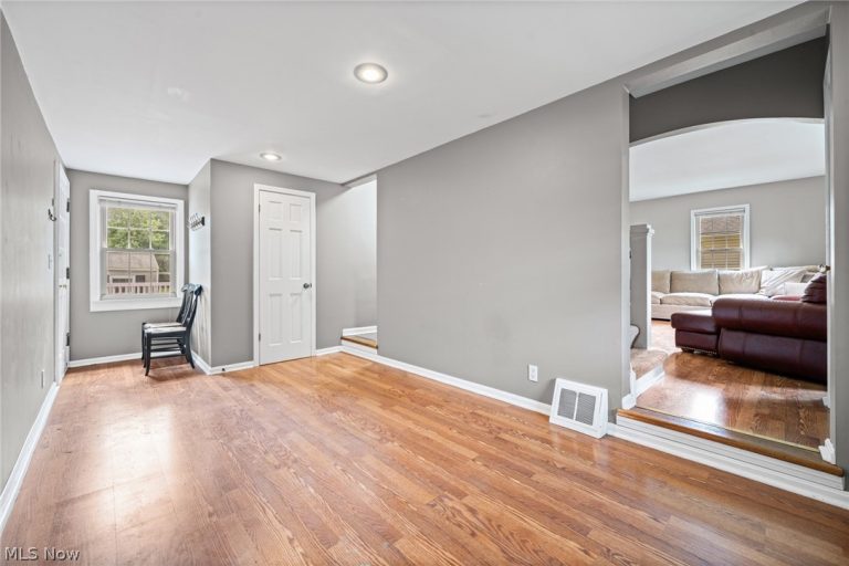 7471 Som Center Road, Solon, OH - Photo 8
