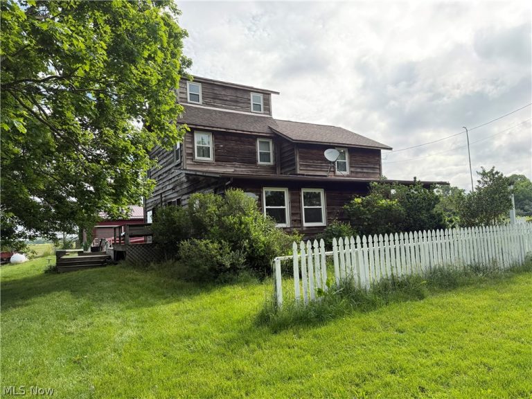 10057 Kensington Road, Kensington, OH - Photo 3