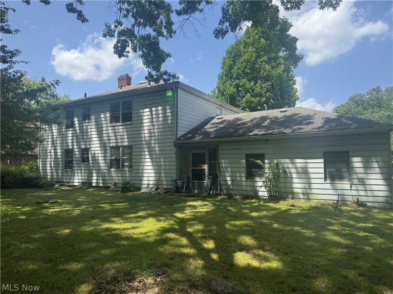 597 Tod Lane, Youngstown, OH - Photo 3