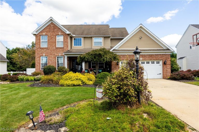9267 Victoria Lane, North Ridgeville, OH - Photo 2