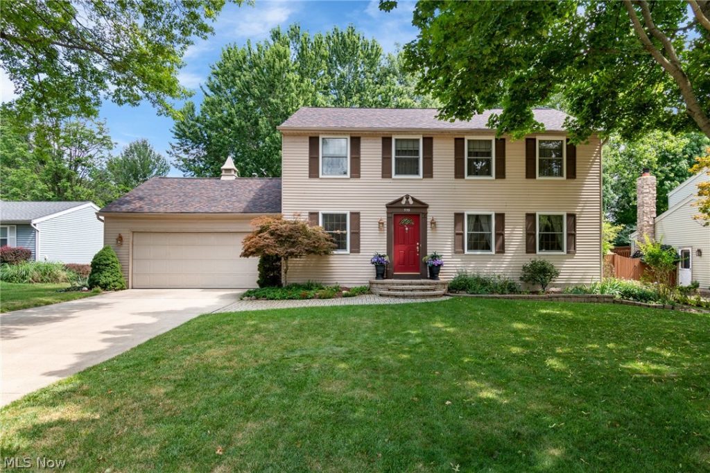 559 Berkshire Drive, Medina, OH
