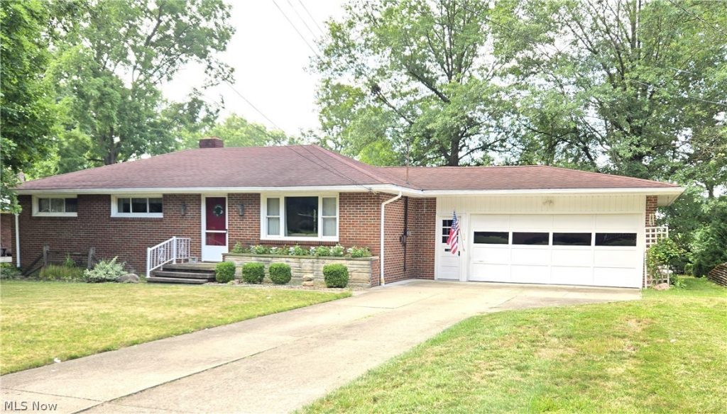 116 Hawthorne Avenue, Rittman, OH