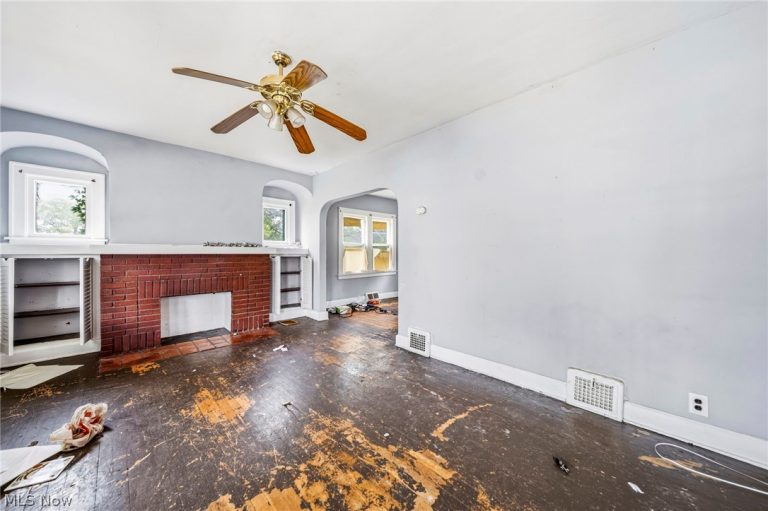 1735 Clarkstone Road, Cleveland, OH - Photo 4