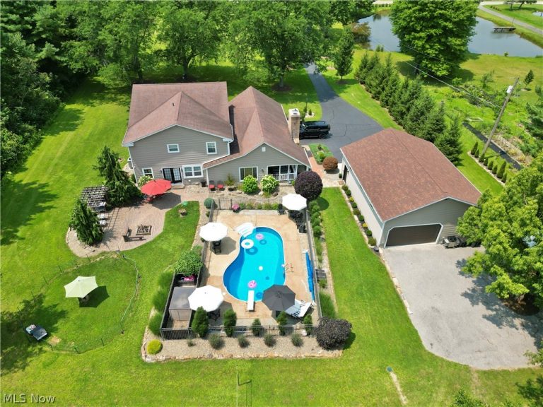 7055 Palmyra Road, Canfield, OH - Photo 3