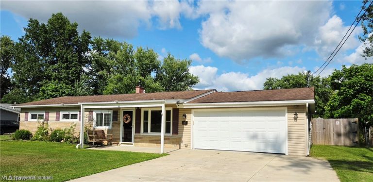 1995 Hathaway Drive, Brunswick, OH - Photo 2