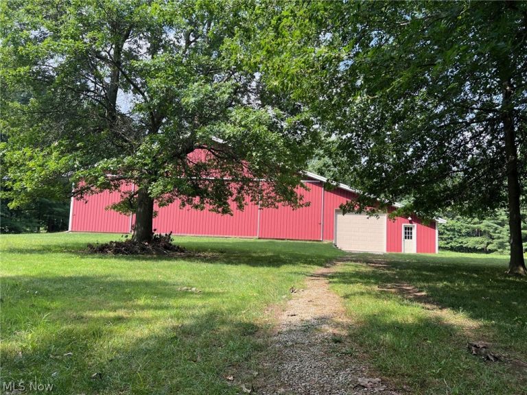 36143 Jason Drive, Grafton, OH - Photo 3