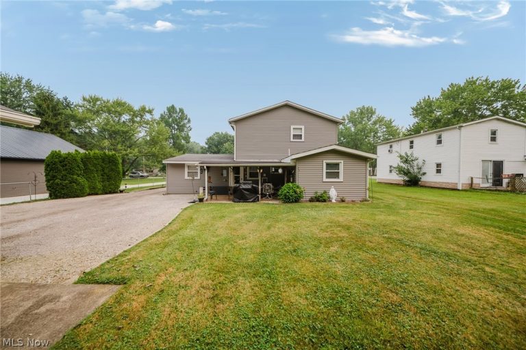 33721 Henwell Road, Columbia Station, OH - Photo 2