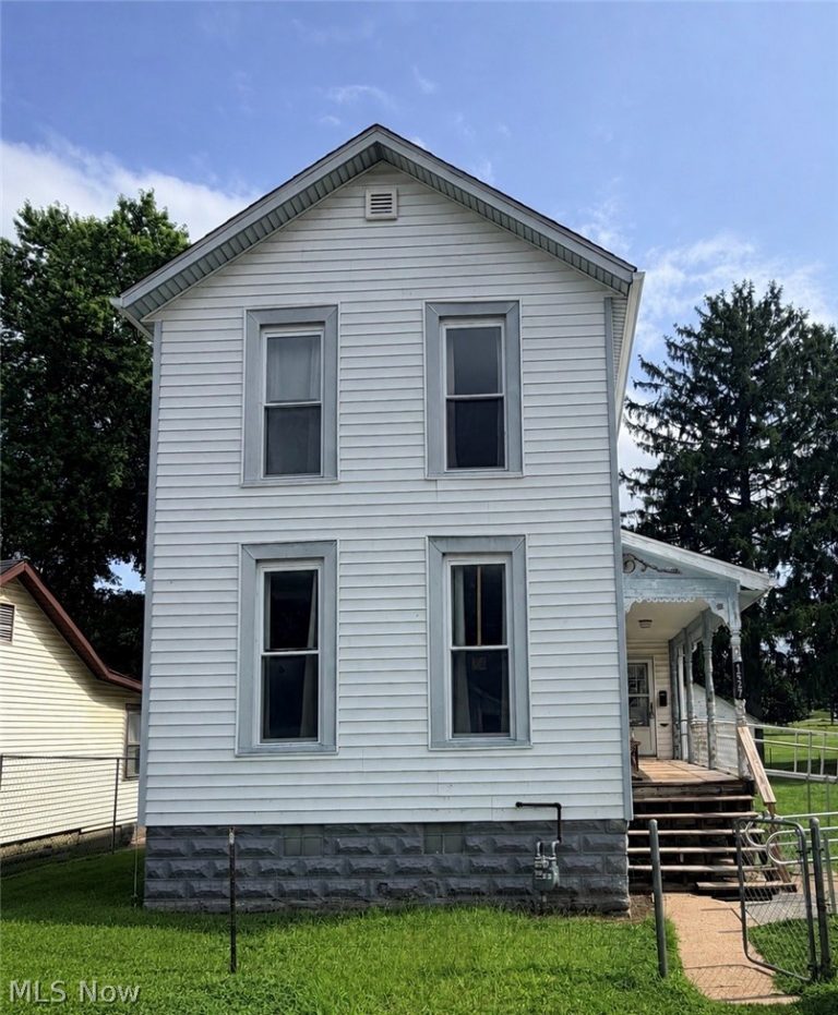 1527 Walnut Street, Zanesville, OH, 43701