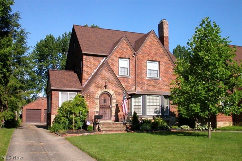 260 214th Street, Euclid, OH