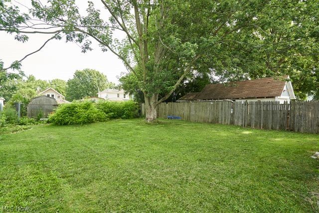 1843 Springfield Center Rd, Akron, OH - Photo 5