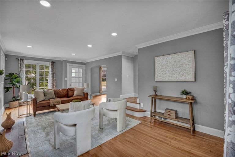 2390 Rinard Road, Cleveland Heights, OH - Photo 6
