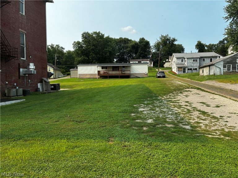 201 Fifth St, Beverly, OH - Photo 4