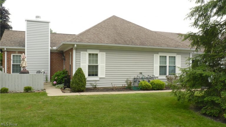 50 Stratford Green Drive #4, Canfield, OH - Photo 5