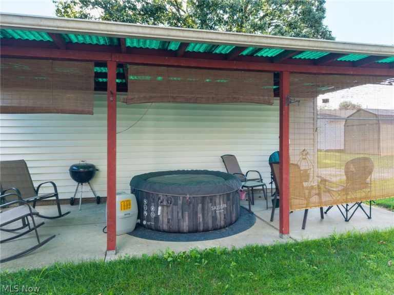 815 Iona Avenue, Akron, OH - Photo 6
