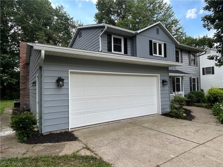 501 Red Rock Drive, Wadsworth, OH - Photo 2