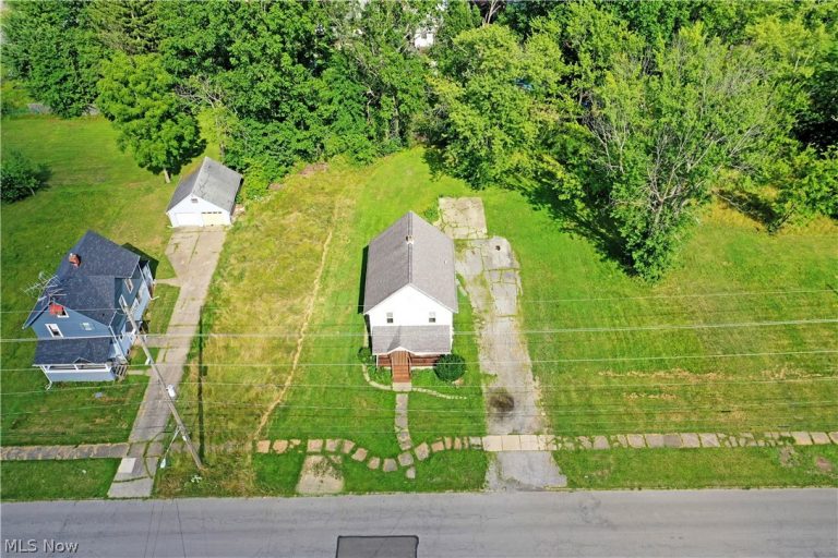 260 Austin Avenue, Warren, OH - Photo 2