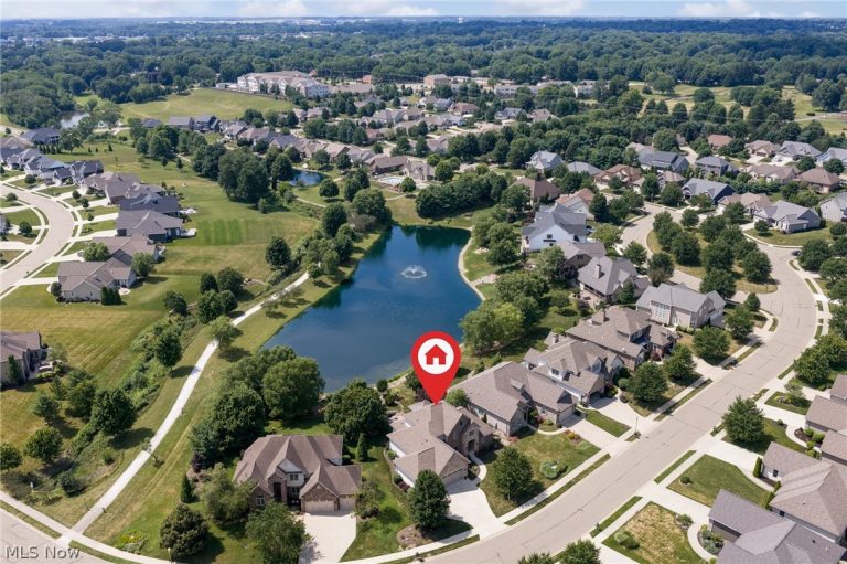 1136 Laurel Green Drive, North Canton, OH - Photo 4