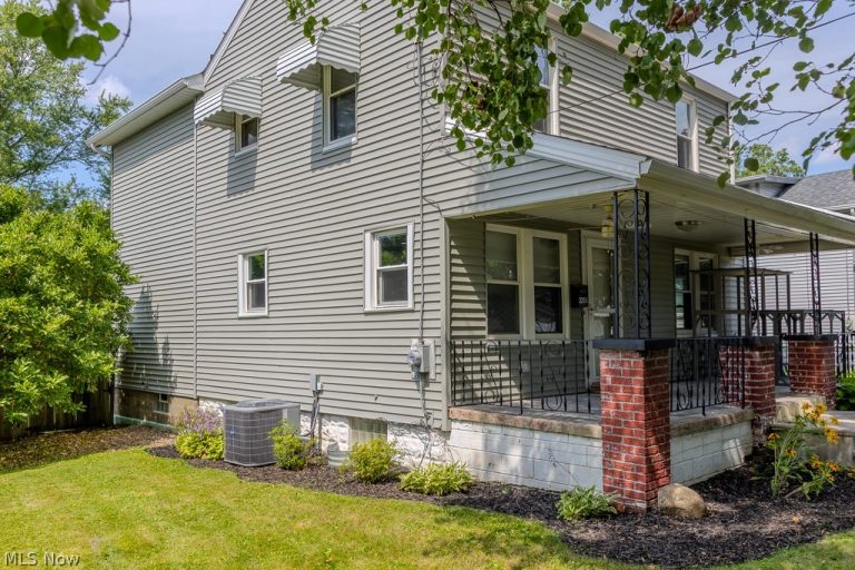 2255 Briner Avenue, Akron, OH - Photo 3