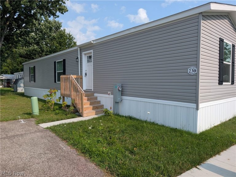 230 Edgecliff Circle #47, Elyria, OH, 44035