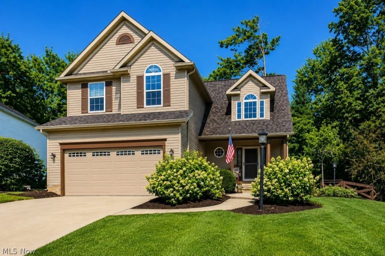 102 Middle Post Point, Chardon, OH, 44024