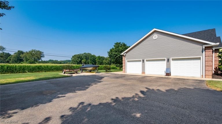 3660 Michelle Lane, Zanesville, OH - Photo 8