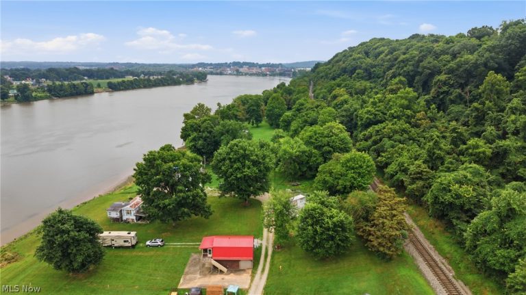505 Ohio River Road, Parkersburg, WV, 26101