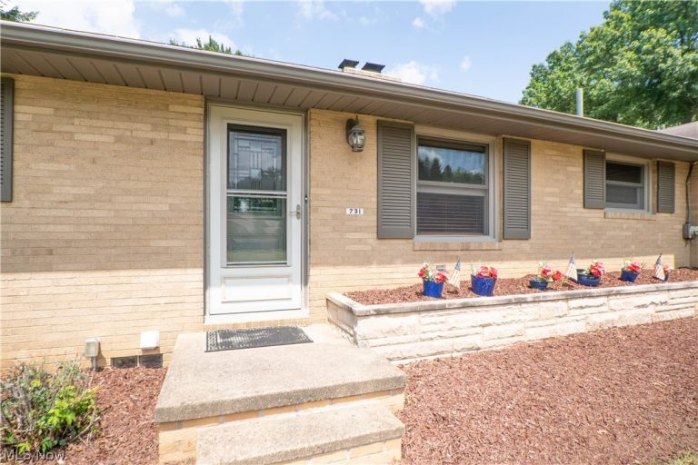 731 Bachtel Street, North Canton, OH - Photo 4