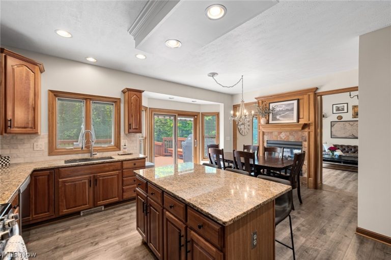 5229 Waterbridge Drive, North Royalton, OH - Photo 2