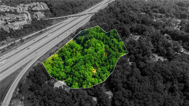 Hanna Road, Willoughby Hills, OH - Photo 2