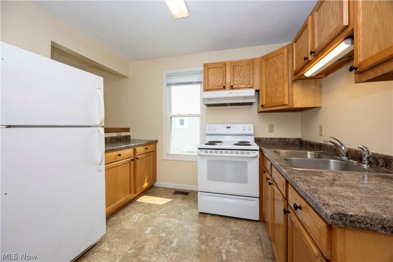 631 Hancock, Wooster, OH - Photo 2