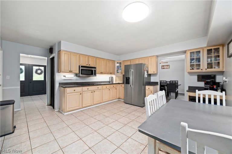 2124 Hinckley Hills Road, Hinckley, OH - Photo 4