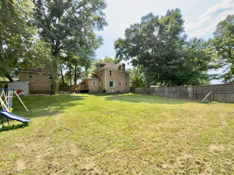 2714 Riverview Drive, Parkersburg, WV - Photo 4