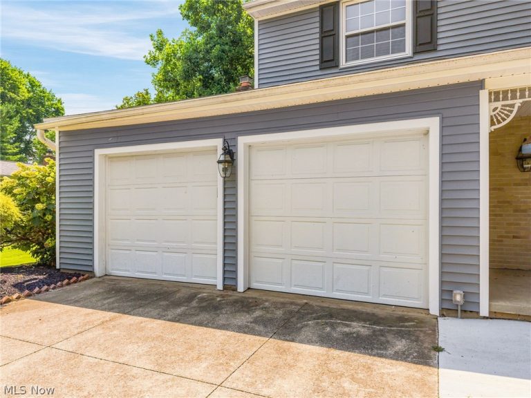 850 Berkshire Drive, Macedonia, OH - Photo 5
